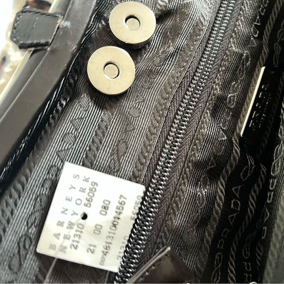 Prada Enameled Metal Triangle Shoulder Bag Vintage - Picture 4 of 15